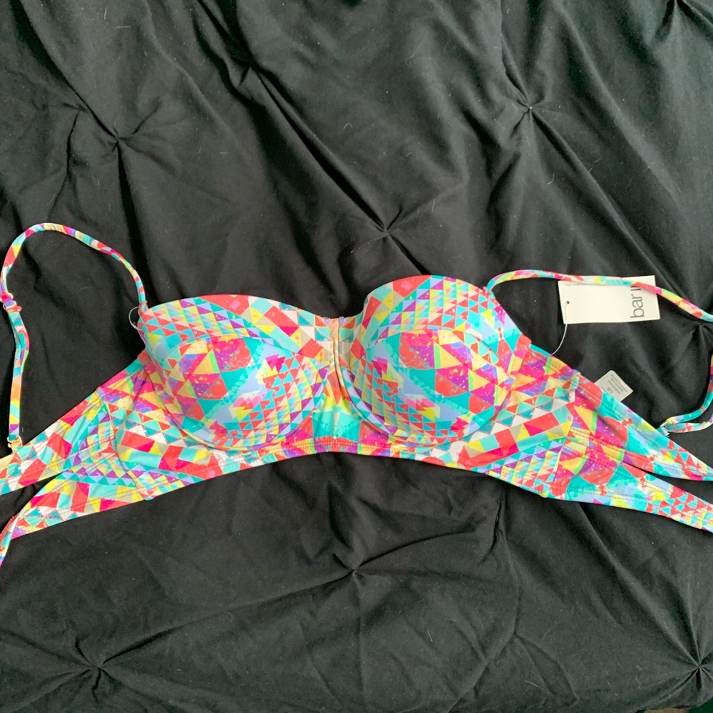 NWT Strapped or Strapless Bikini Top